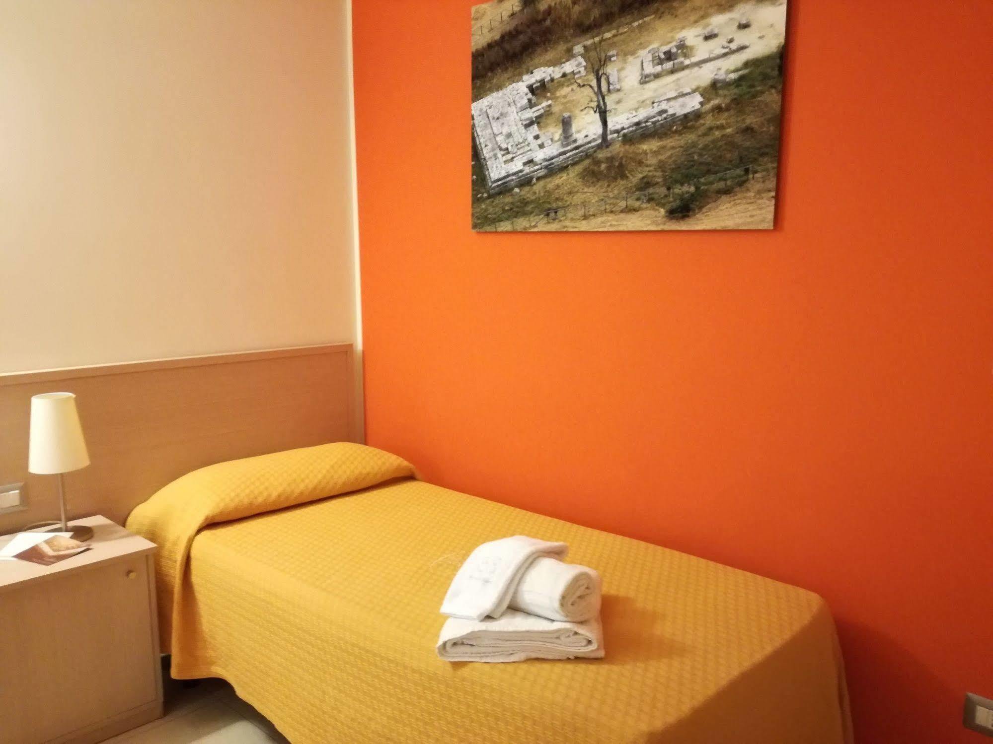 Hotel Residence Empedocle メッシーナ エクステリア 写真