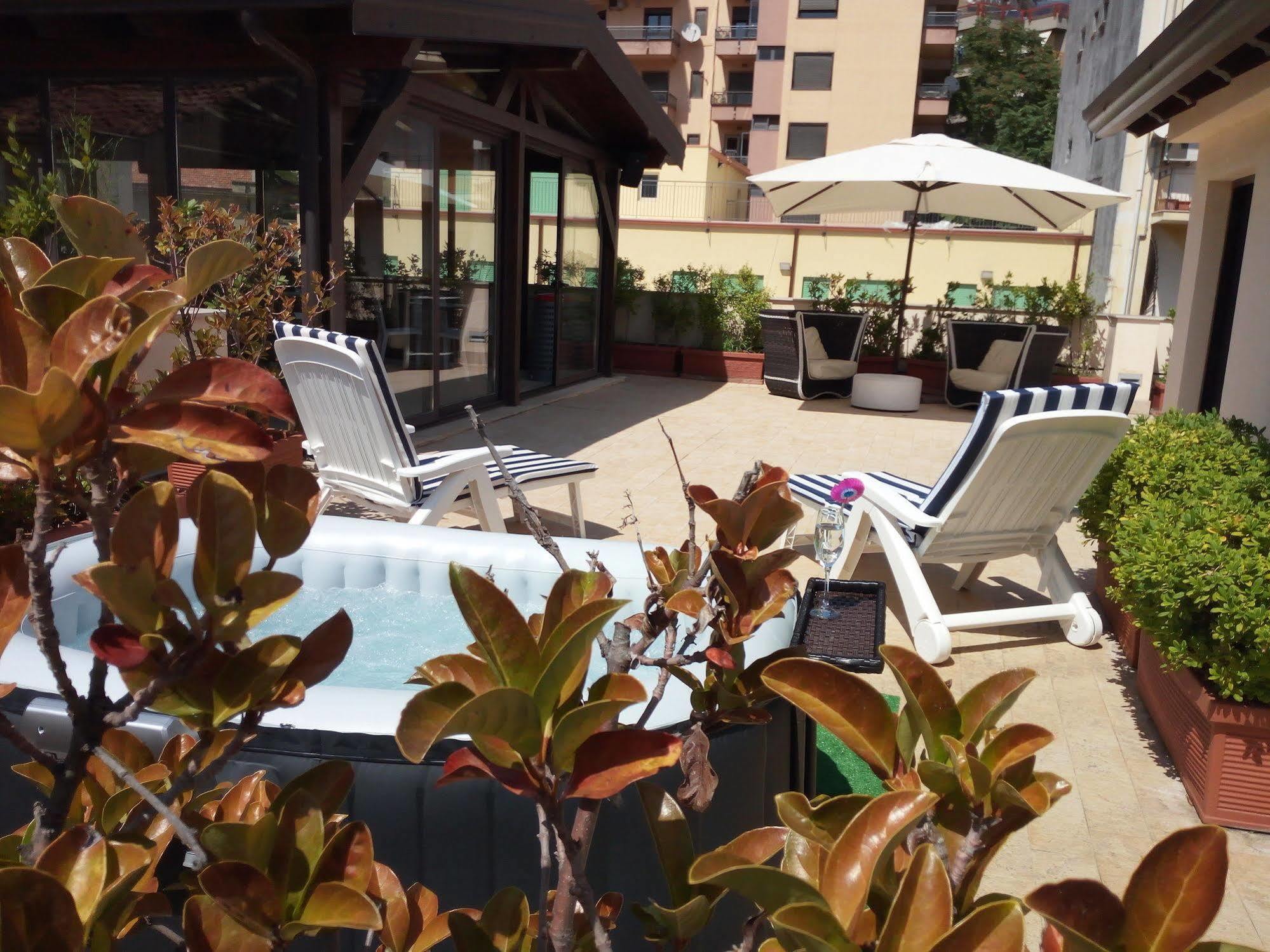 Hotel Residence Empedocle メッシーナ エクステリア 写真